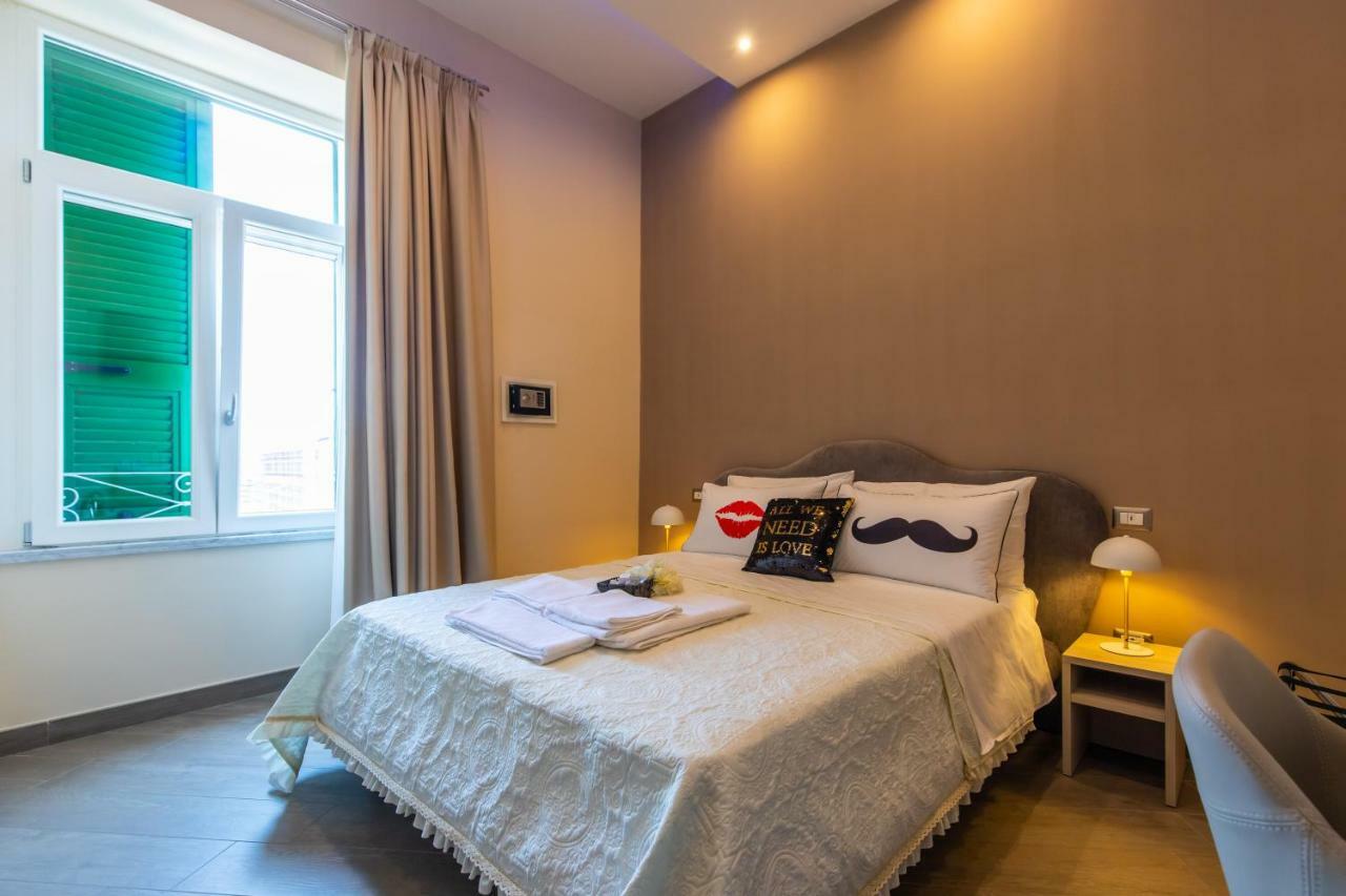 B&B Napoli Holidays Екстериор снимка